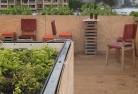 Langlorooftop-and-balcony-gardens-3.jpg; ?>